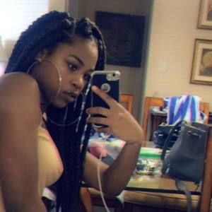 Meet your Posher, Gabriella